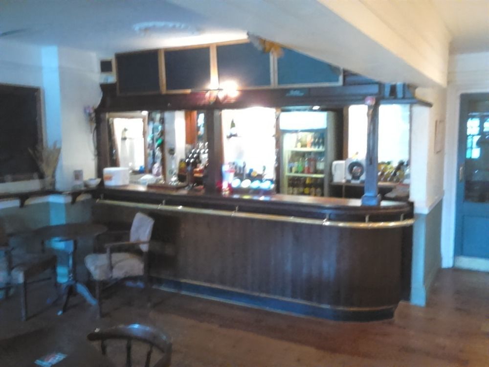 מלון Bulford The Rose & Crown מראה חיצוני תמונה